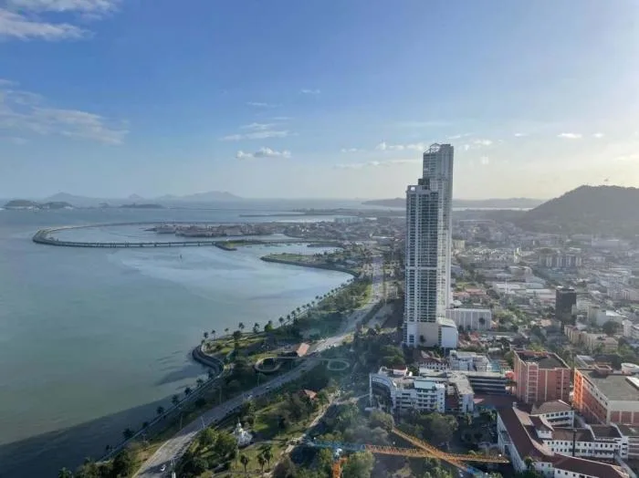 Yacht club tower Avenida Balboa 3 habitaciones — 4