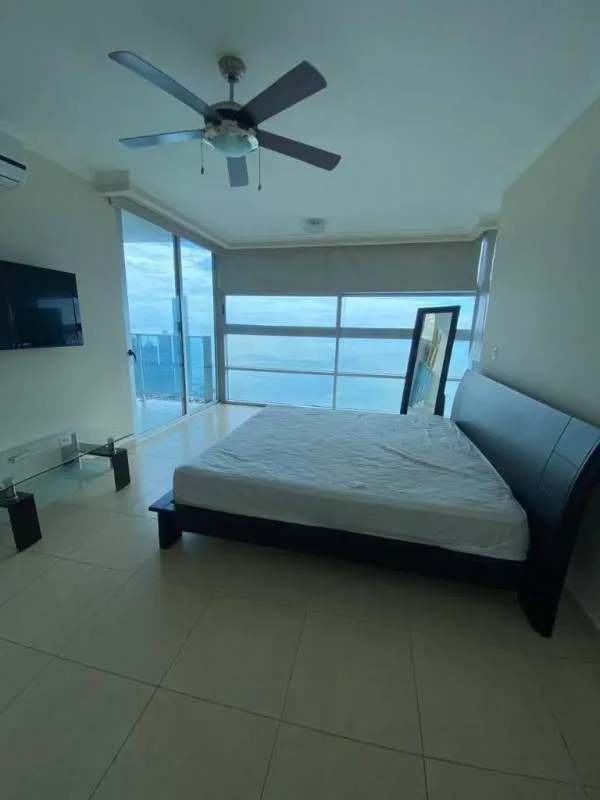 Apartamento en Waters Avenida Balboa en alquiler — 5