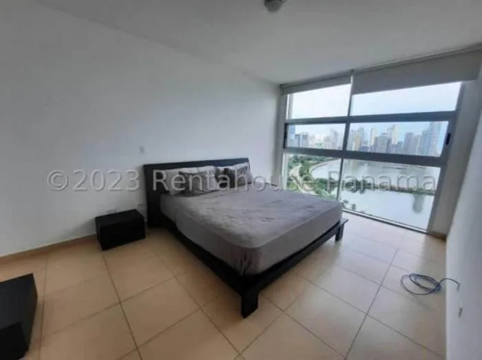 Apartamento en white tower de 2 habitaciones en alquiler — 2