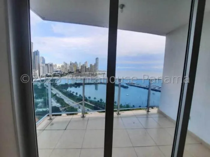Apartamento en white tower de 2 habitaciones en alquiler — 4