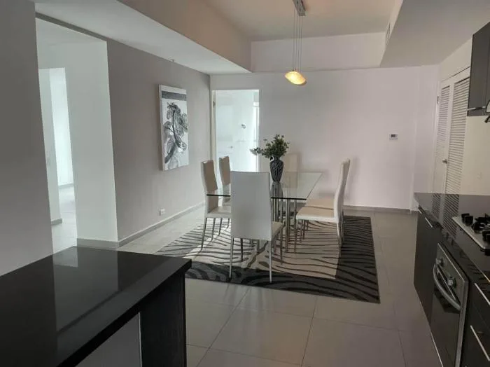 Apartamento en alquiler en Yacht club tower de 3 habitaciones — 3