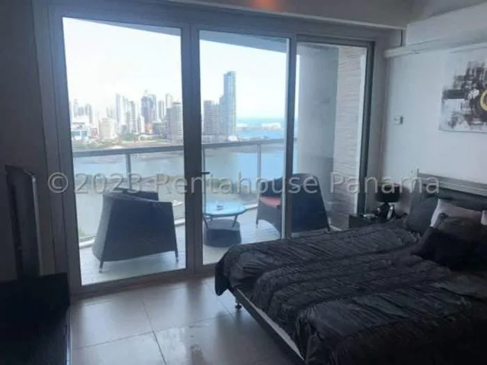 Apartamento en Yacht club Avenida Balboa en alquiler — 2