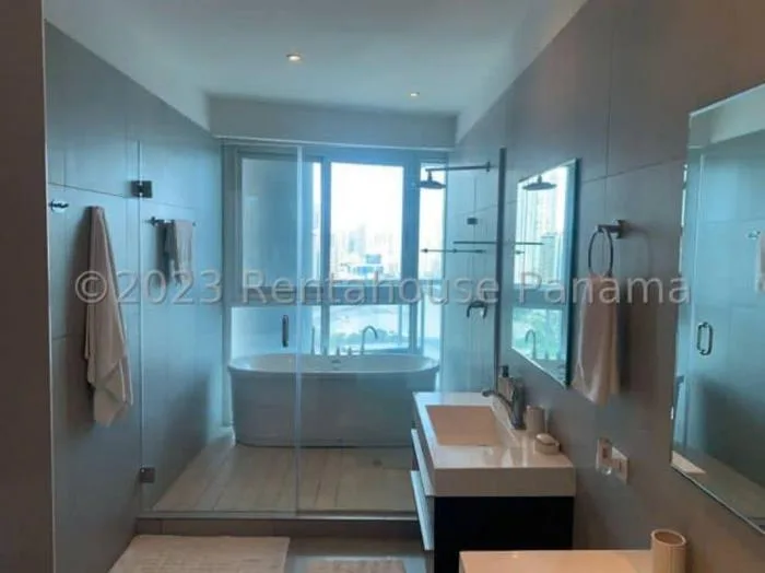 Apartamento en Yacht club Avenida Balboa en alquiler — 3