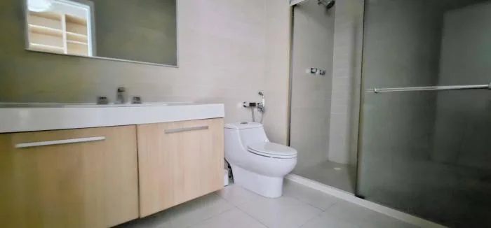Apartamento en White tower Avenida Balboa en alquiler — 2