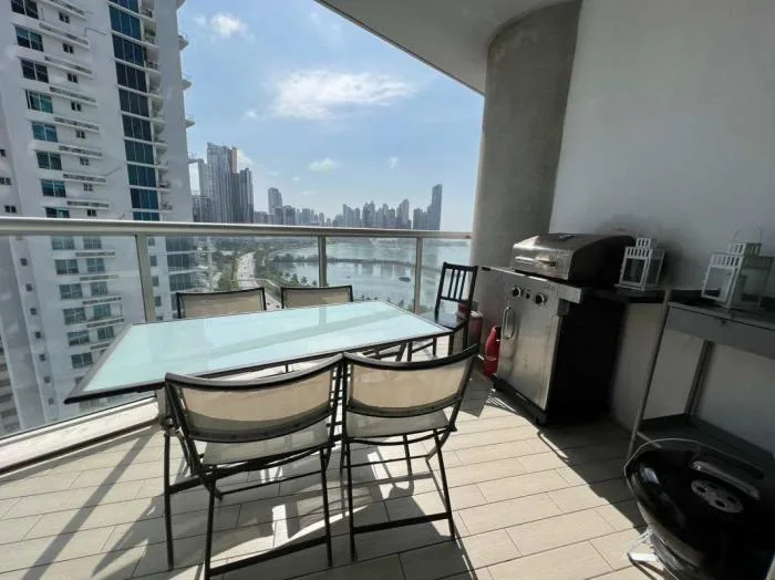 Apartamento en venta en Yacht club de 2 habitaciones — 3