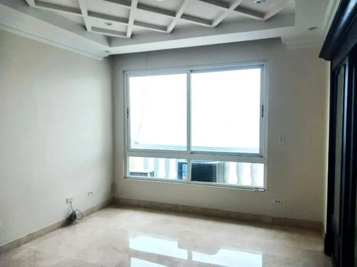 Apartamento en venta en Vista marina de 4 habitaciones — 2