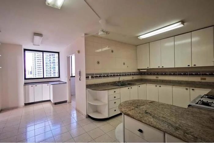 Apartamento en venta en Los delfines de 3 recamaras — 2