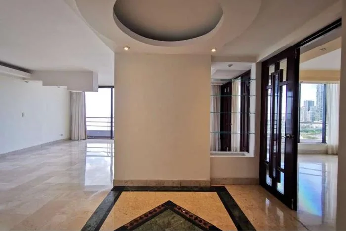 Apartamento en venta en Los delfines de 3 recamaras — 5