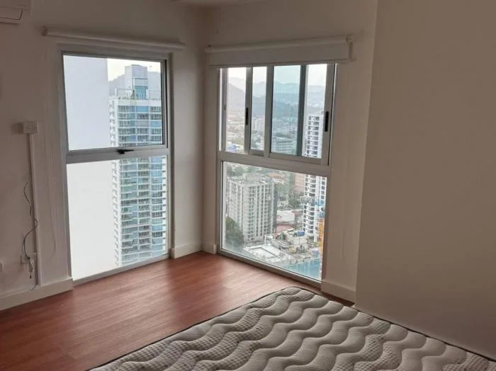 White tower Avenida Balboa 3 habitaciones — 4