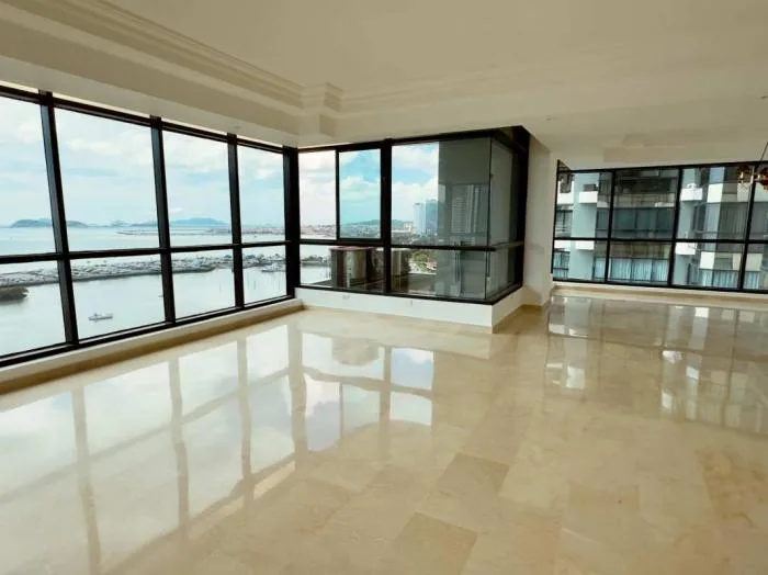 Torres miramar 3 bedrooms for sale — 2
