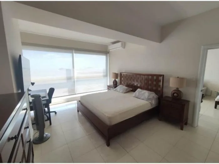 Vista marina  Panama amoblado en venta — 2