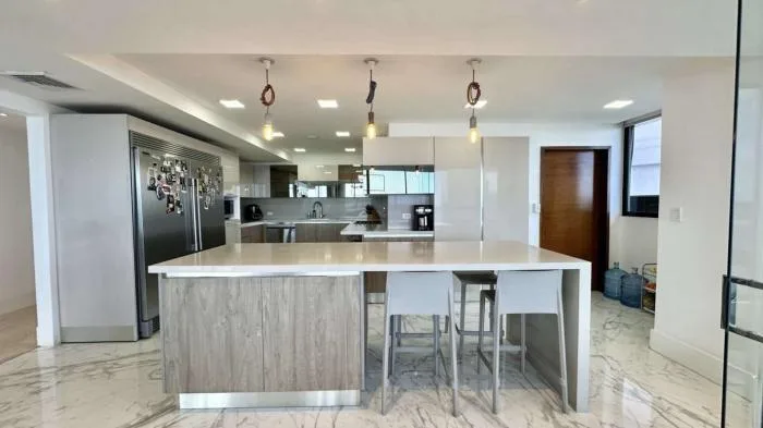 Ph los delfines Avenida Balboa Panama en venta — 2