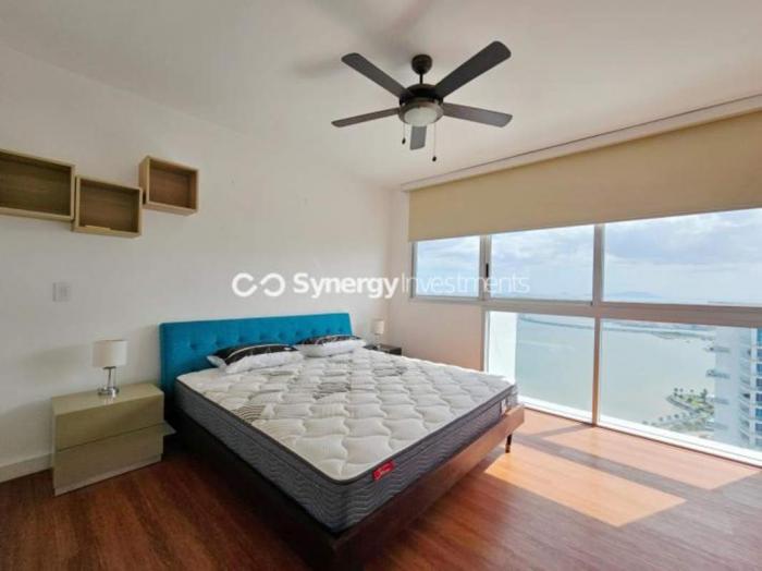 Apartamento en white de 2 recamaras en alquiler