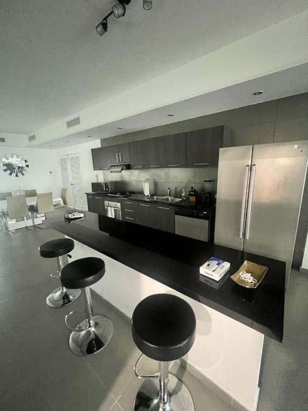 Yacht club avenida balboa 3 habitaciones