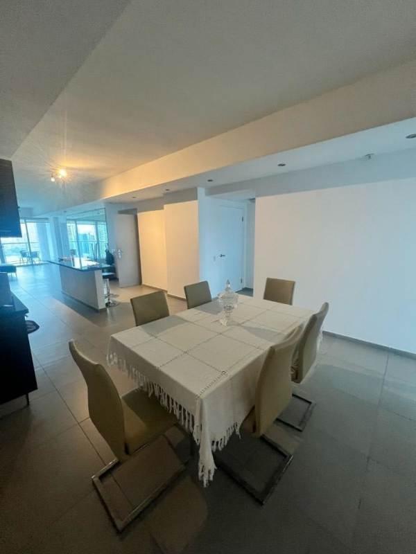 Yacht club avenida balboa 3 habitaciones