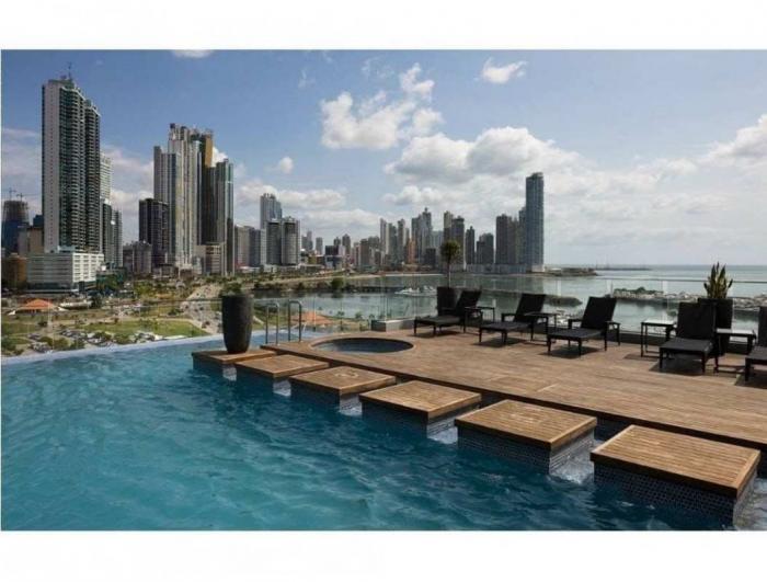 Yacht club tower Balboa Avenue 3 bedrooms