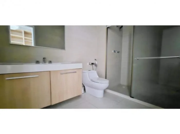 Apartamento en venta en White tower de 2 recamaras — 2