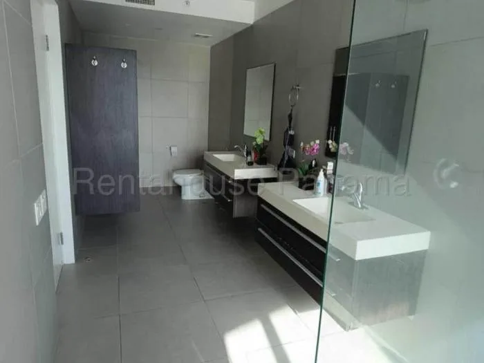 Apartamento en yacht club de 2 recamaras en alquiler — 4