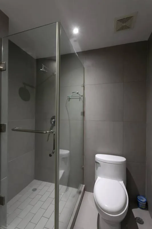 Yacht club tower Cinta costera 2 habitaciones — 3