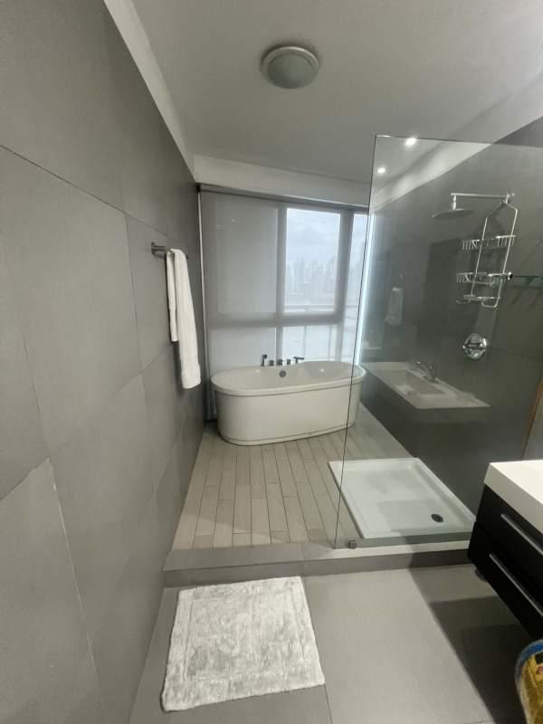Yacht club tower cinta costera 3 bedrooms