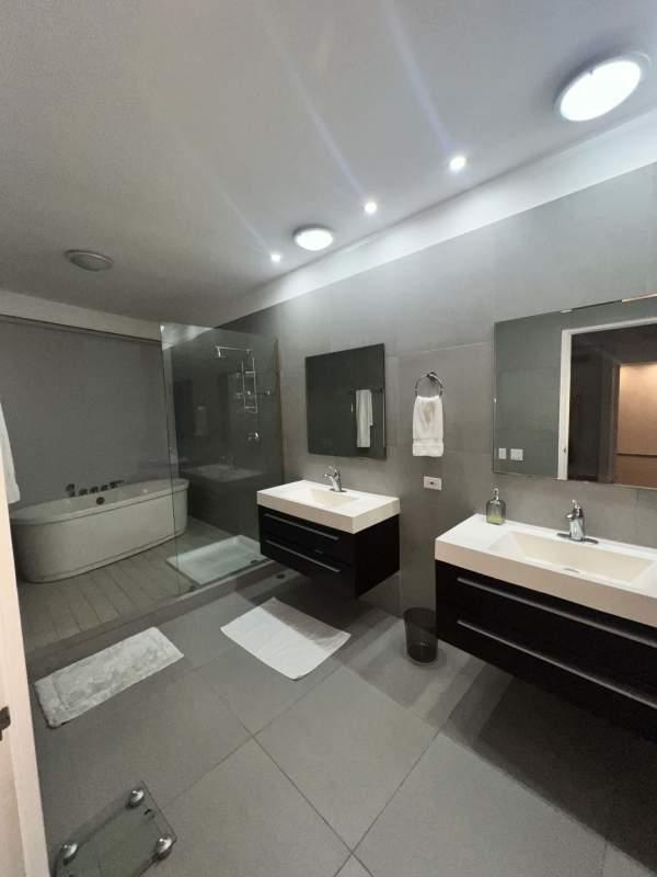 Yacht club tower cinta costera 3 bedrooms