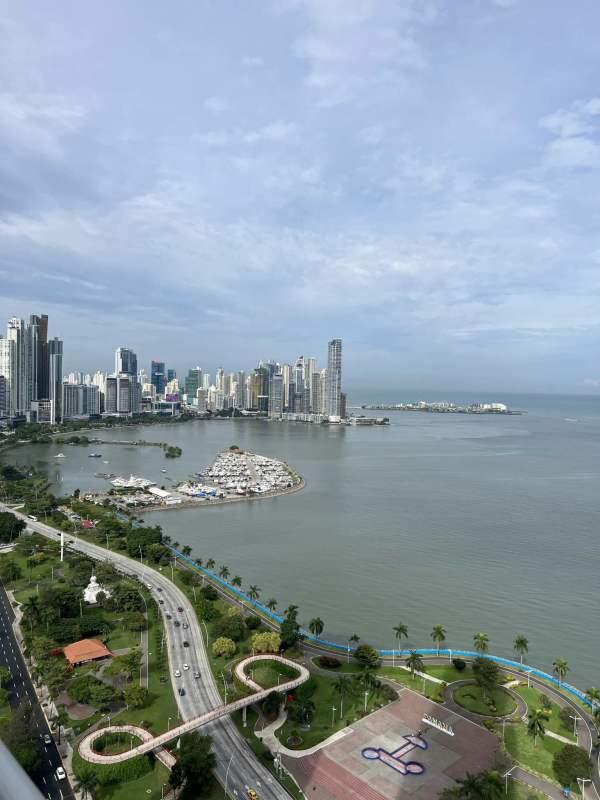 Yacht club tower cinta costera 3 bedrooms