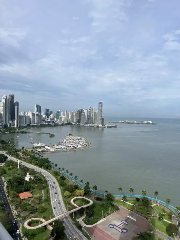 Yacht club tower cinta costera 3 habitaciones — 4