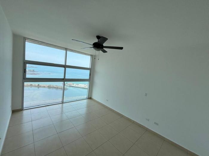 White tower Balboa Avenue 2 bedrooms