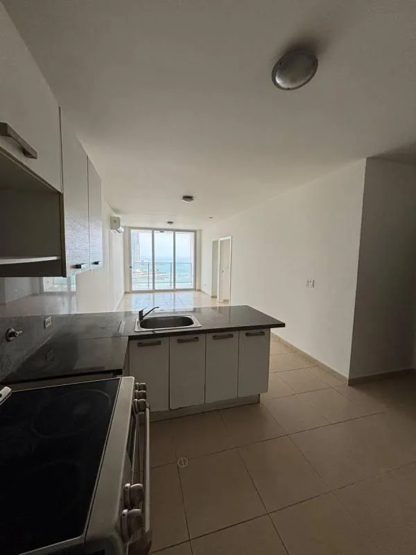 White tower avenida balboa 2 habitaciones — 5