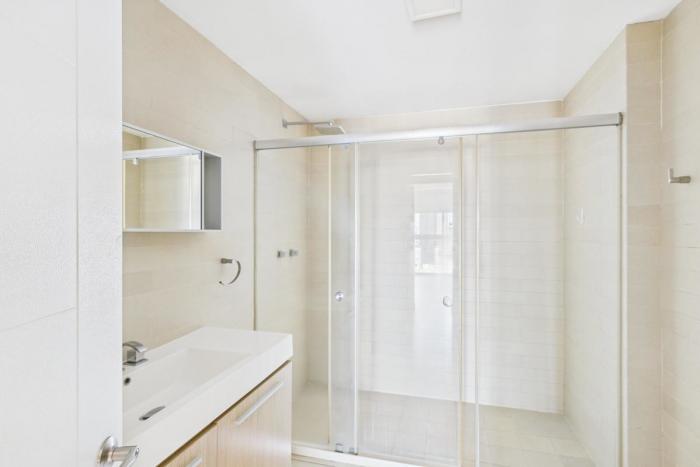 Apartment for sale in waters on the bay with 3 bedrooms