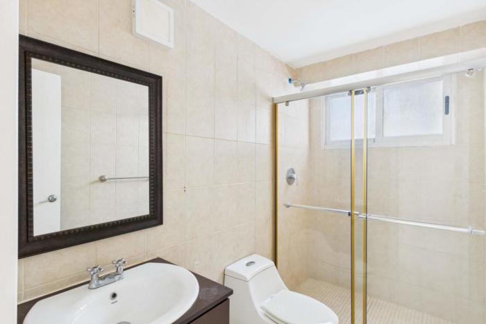 Apartment for sale in waters on the bay with 3 bedrooms