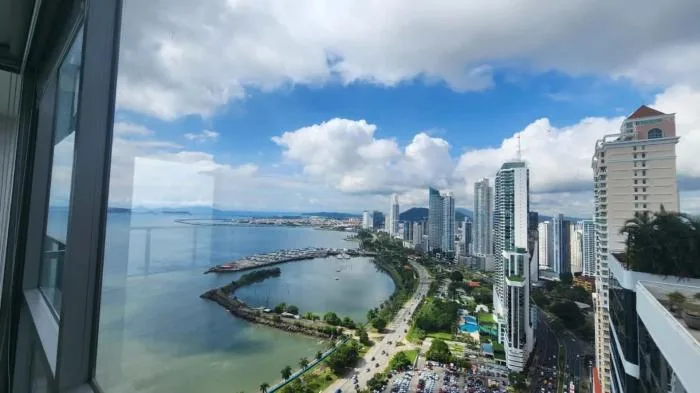 Apartamento en yoo avenida balboa en alquiler — 2