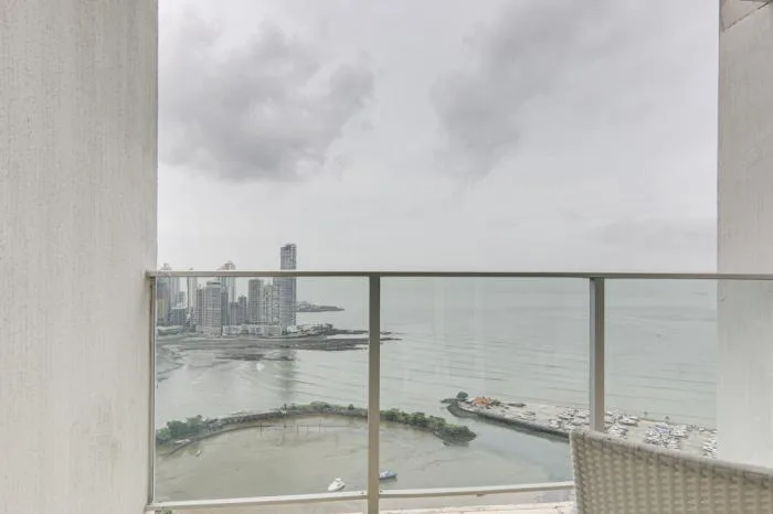 Venta de apartamento en white tower 2 habitaciones — 2