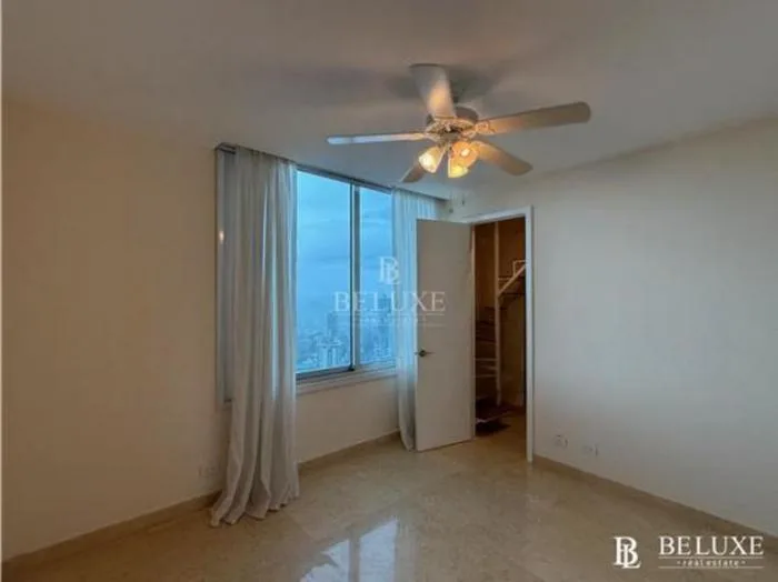 Apartamento en Sky Avenida Balboa en alquiler — 2