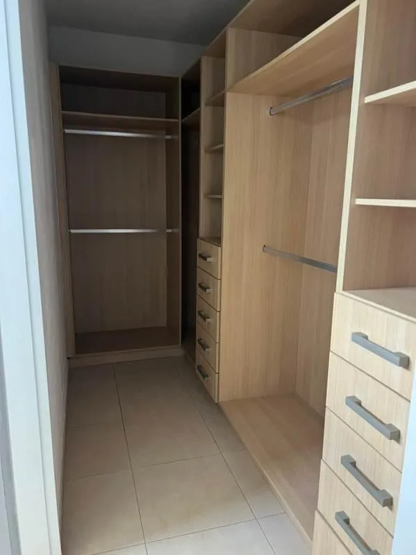 Apartamento en alquiler en White tower de 2 recamaras — 4