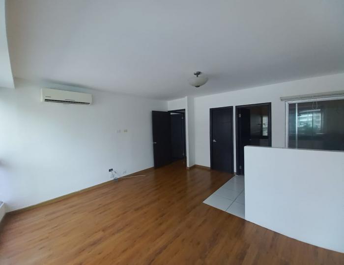 Apartment on bayfront Balboa Avenue for sale