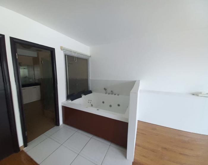 Apartment on bayfront Balboa Avenue for sale