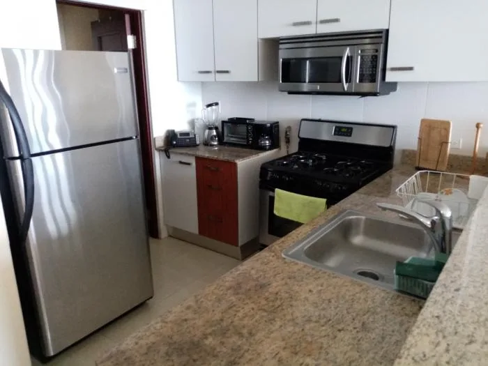 Unmissable 2-bedroom ocean view apartment in grand bay tower at a bargain price. Simply spectacular. 2 bedrooms. — 5