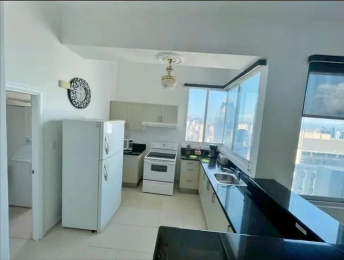 Vista marina Avenida Balboa Panama en alquiler — 2