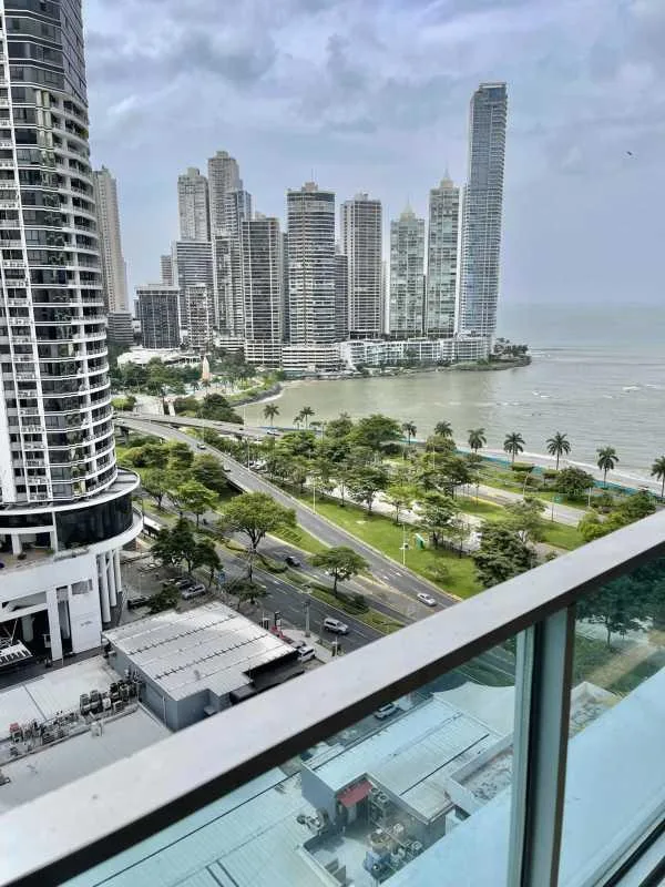 One-bedroom apartment for rent in grand bay tower — 2