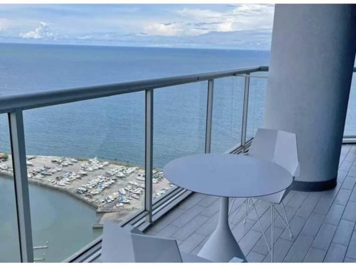 Bayfront tower Avenida Balboa 1 recamara