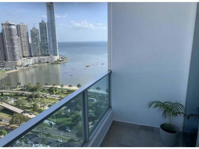 Bayfront tower Avenida Balboa 1 recamara