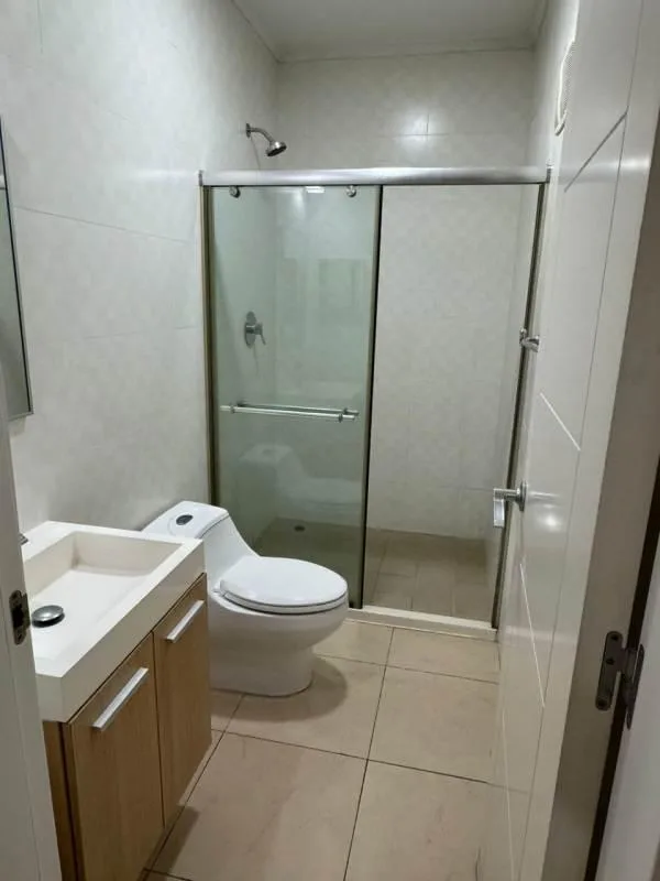 Alquiler de apartamento en White tower 2 recamaras — 2