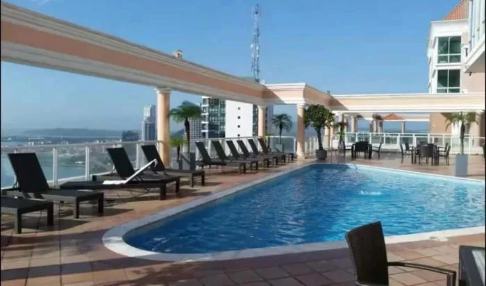 Apartamento en Vista marina de 2 habitaciones en alquiler — 4
