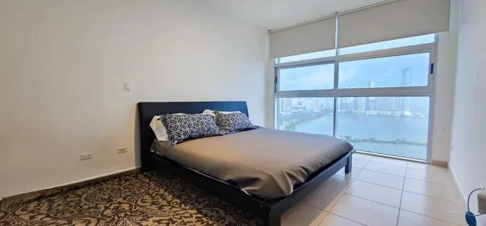 White tower Avenida Balboa Panama en alquiler — 5