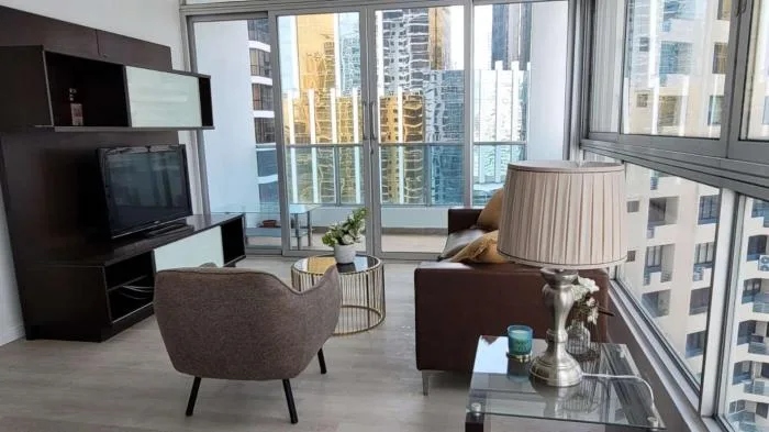 One-bedroom apartment for rent in bayfront — 4