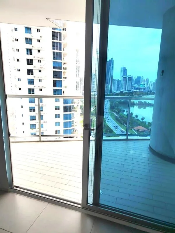 Apartamento en alquiler en Yacht club tower de 2 recamaras — 4