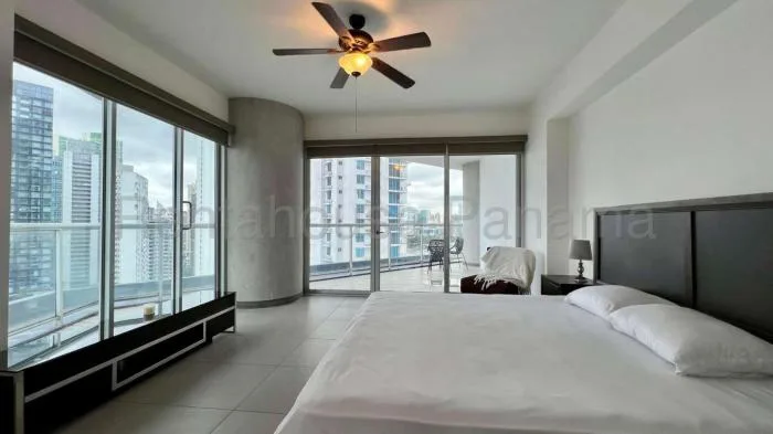 Yacht club  Panama amoblado en venta — 2