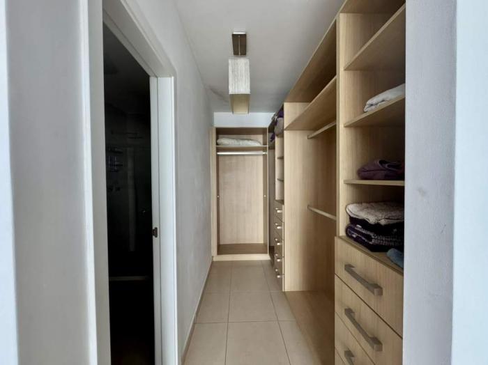 White tower cinta costera 2 bedrooms