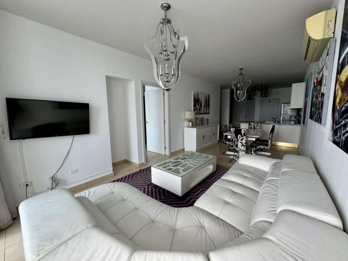 White tower cinta costera 2 bedrooms